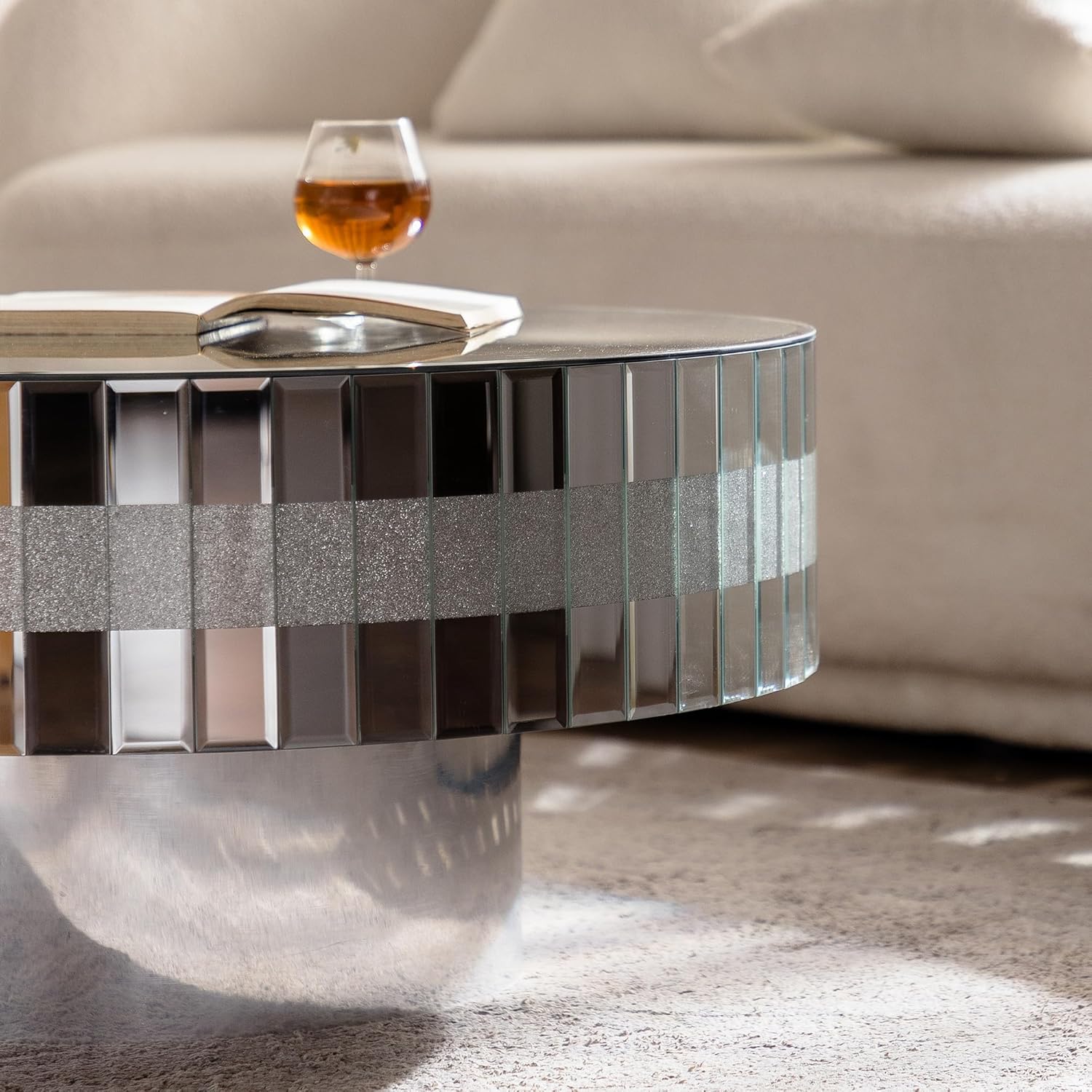 Silver Mirrored Coffee Table, 30.9" Round