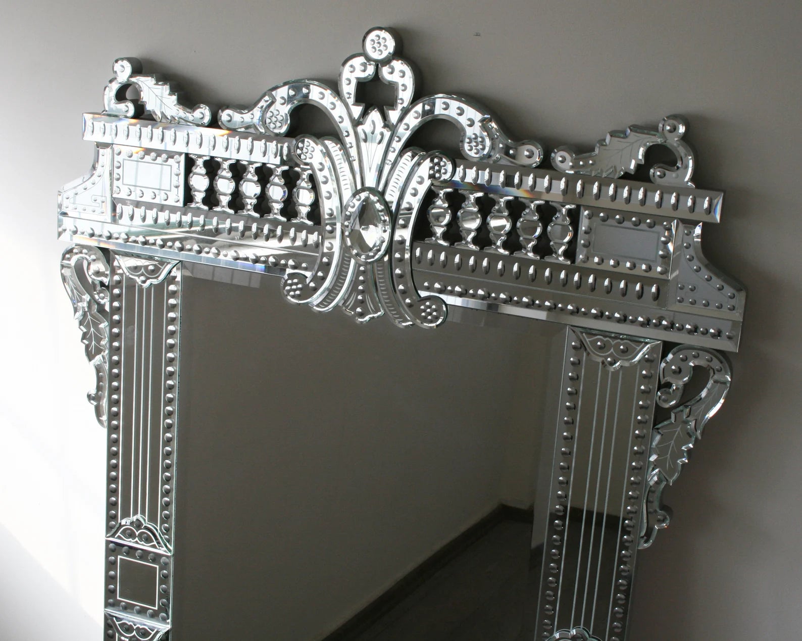 Venetian Mirror Italian Style Wall Mirror