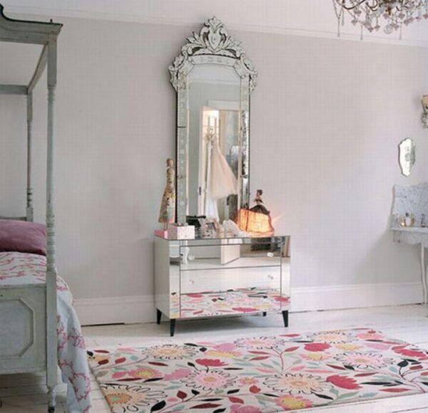 Venetian Mirror Decor for The Living Room